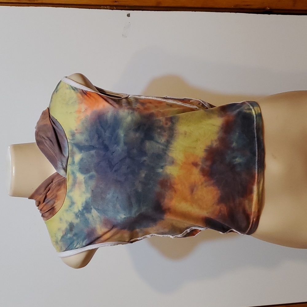 Tie Dyed Sleeveless Shirt Small